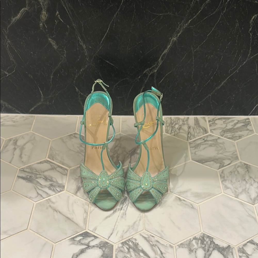 Crystal louboutin heels 💍